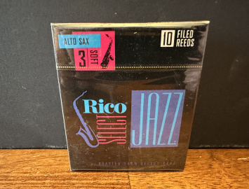 New Old Stock - 1 Box Rico Jazz Select 3 Soft Filed for Alto Sax